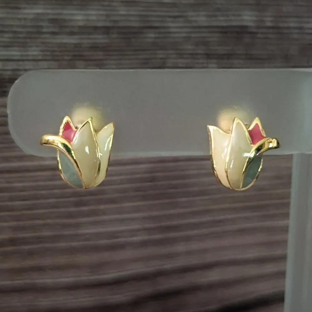 Vintage Clip On Earrings 0.5